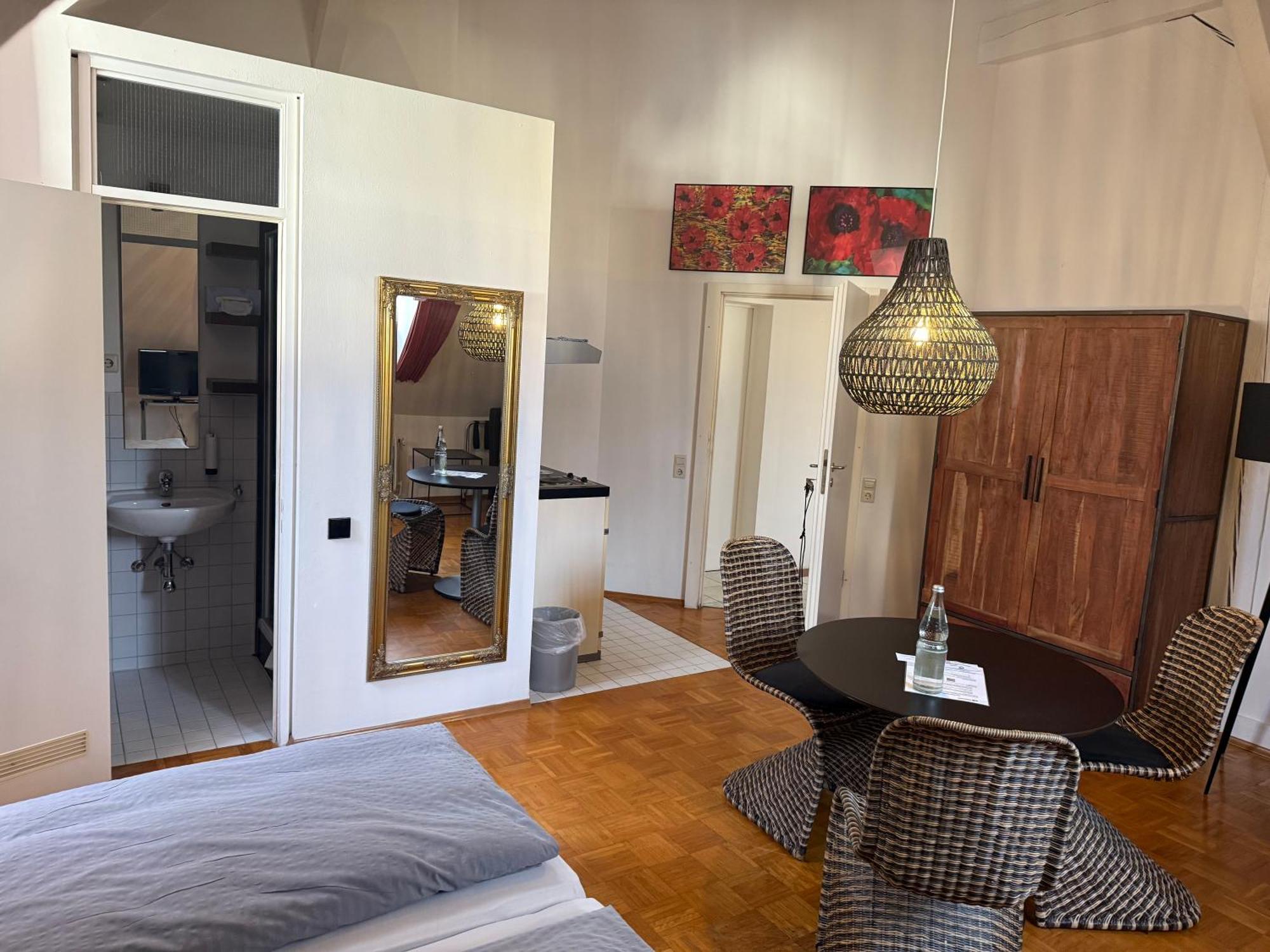 Whliving - Apartments & Studios In Konstanz Exterior foto